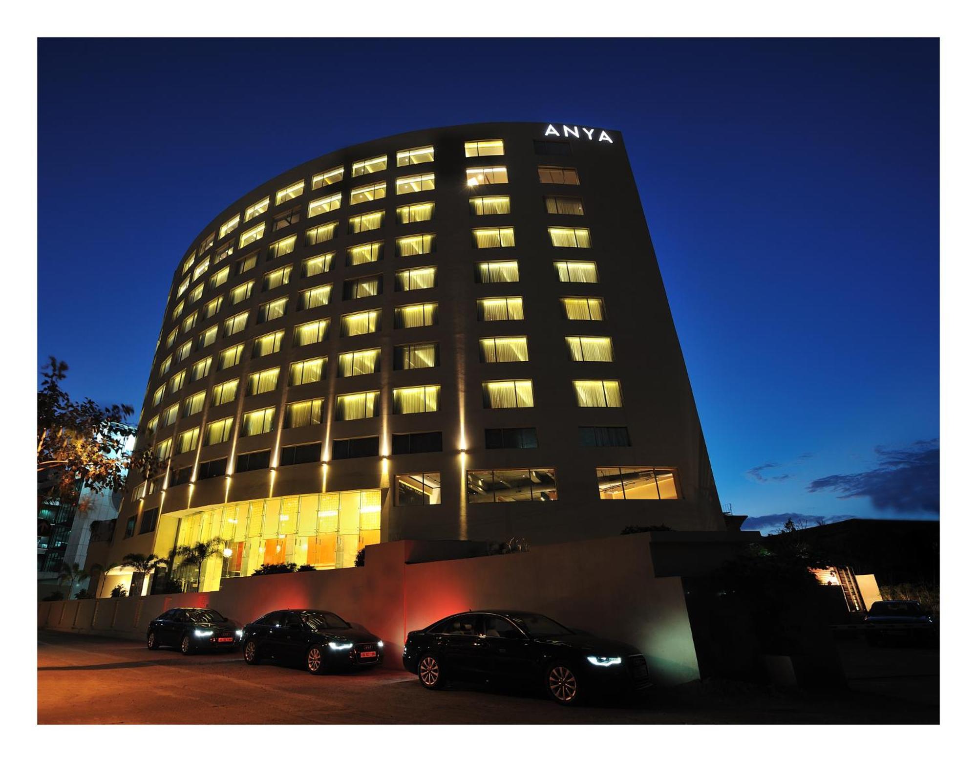 The Anya Hotel-Golf Course Road 구르가온 외부 사진