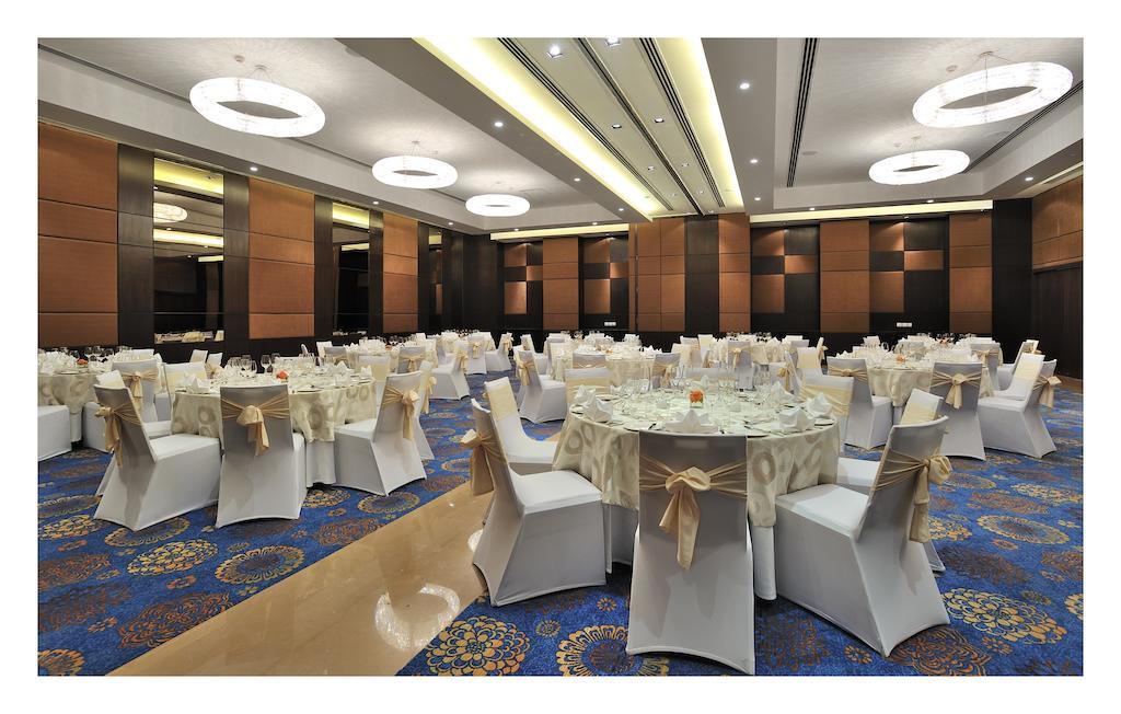 The Anya Hotel-Golf Course Road 구르가온 외부 사진