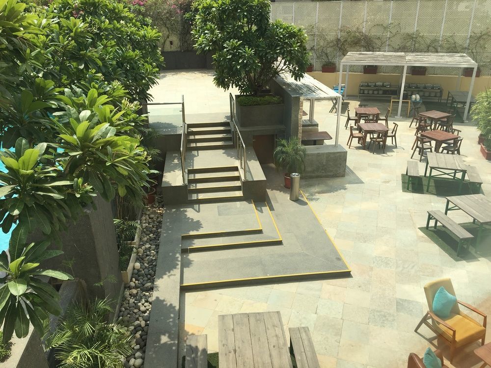 The Anya Hotel-Golf Course Road 구르가온 외부 사진